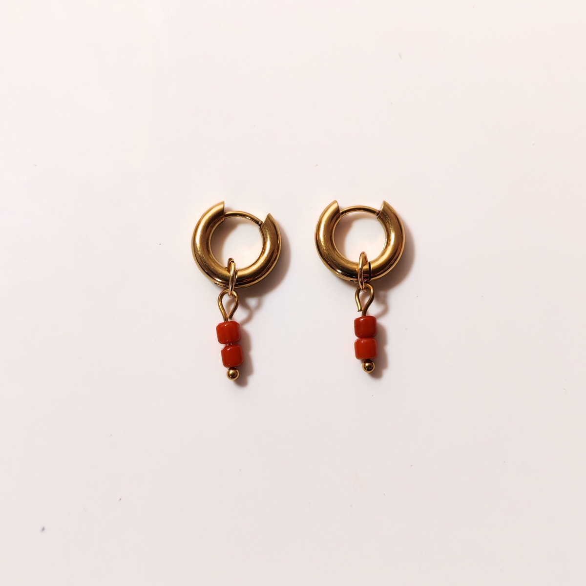 Charm Duo de perles rouges