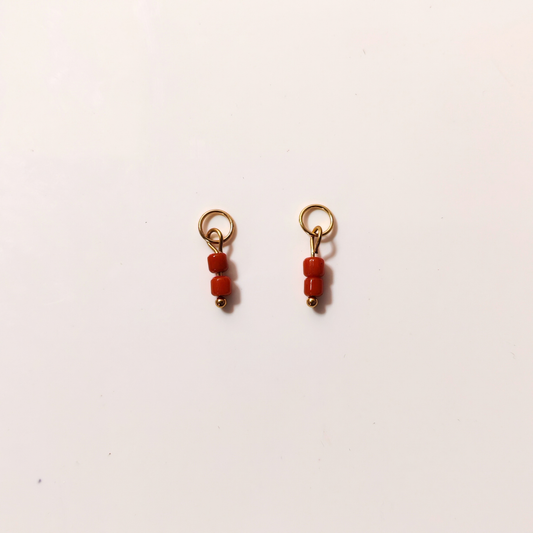 Charm Duo de perles rouges